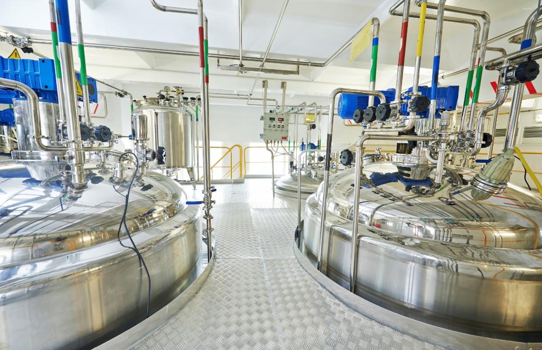 Stainless Mixing Tanks – 3 reasons to consider stainless steel for your blending vessels